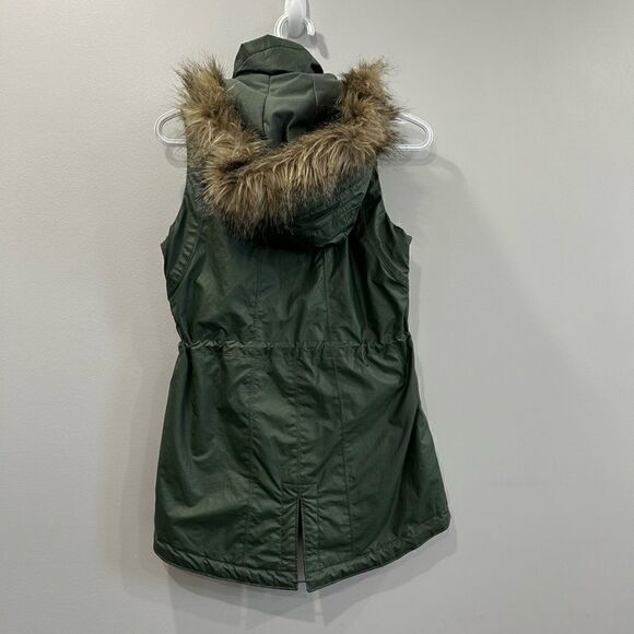 Athleta Alpine Air Vest with Removable Fur Hood in Army Green - Picture 4 of 14